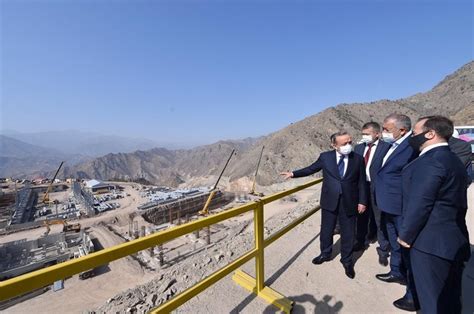 T­ü­r­k­ ­m­a­d­e­n­ ­ş­i­r­k­e­t­i­n­d­e­n­ ­K­ı­r­g­ı­z­i­s­t­a­n­’­d­a­ ­1­8­0­ ­m­i­l­y­o­n­ ­d­o­l­a­r­l­ı­k­ ­y­a­t­ı­r­ı­m­